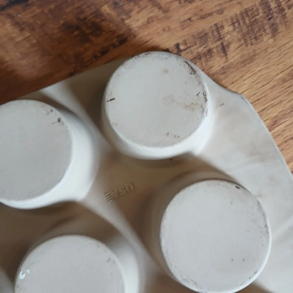 Haeger Pottery Natural Stone 12 Muffin / Cupcake Baker Premium Stoneware Baking